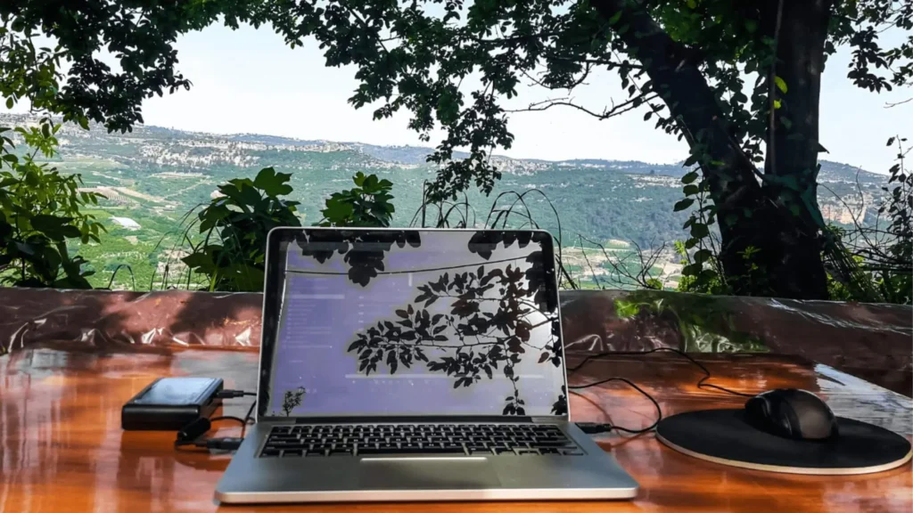 Blogging vs freelance writing for beginners